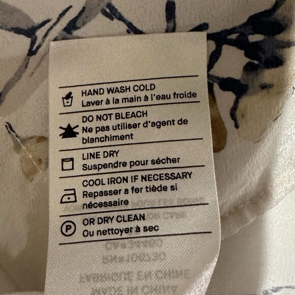 Vince Button Front Floral Silk Blouse Size S Small Long Sleeve Keyhole Neck - Picture 8 of 11